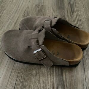 *not real* birkenstock clogs